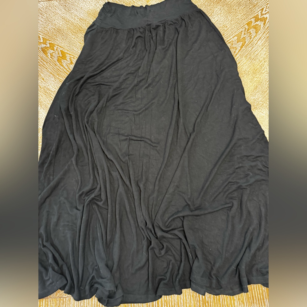 Popular Basics Black Maxi Skirt Medium Stretchy Waist 30” Length 38” Flowy